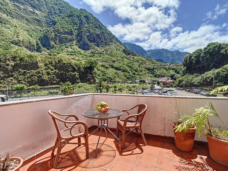 Amarelo Apartment by Atlantic Holiday - B&B São Vicente