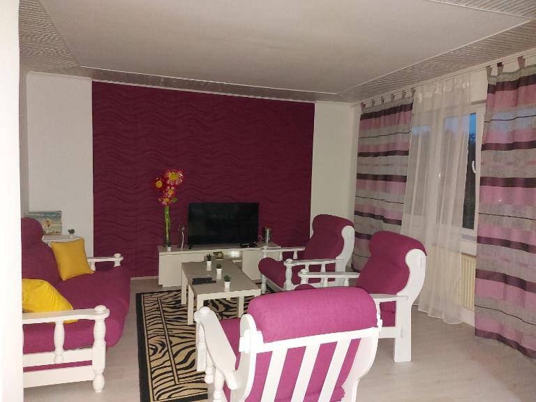 Mona Apartments - B&B Skopje