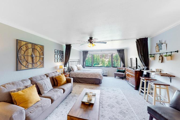The Lodge at Tamarron #425 - Bed and Breakfast Durango