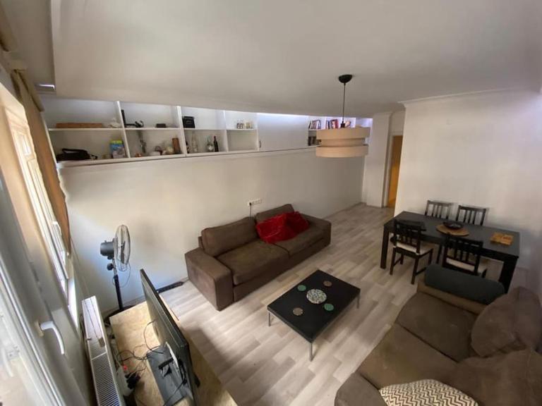 Large apartment with a balcony in central Kadıköy - B&B Estambul