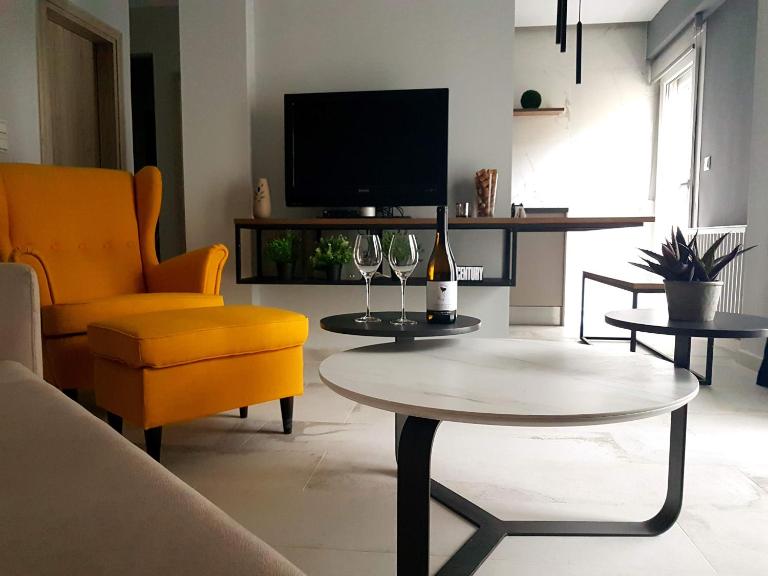 Cozy Modern Apartment Inside The City Center - B&B Salónica