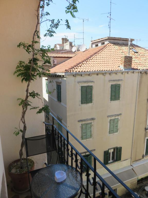 Apartment BARBARA - BOJANA - Chambres d'hôtes Sibenik