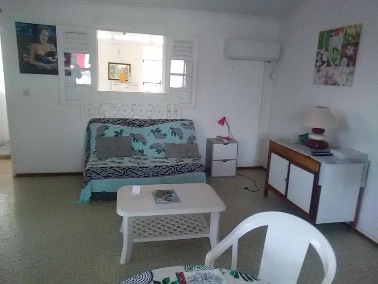 Studio 2-ème étage Cœur de Saint-François - B&B Saint-François