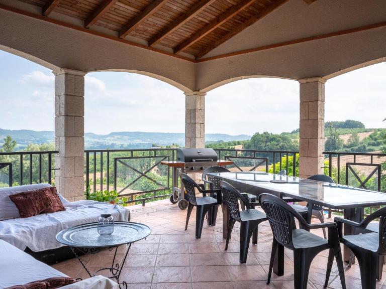 Maison avec vue panoramique, piscine et spa - B&B Trentels