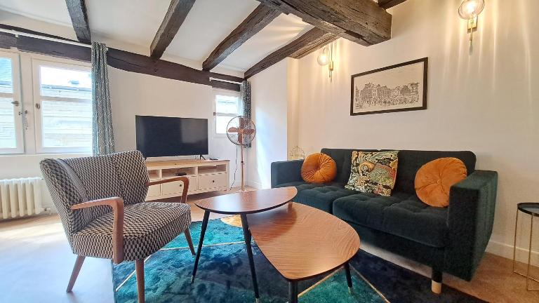 Appartement tout confort Vieux Tours avec parking privé 4p - B&B Tours