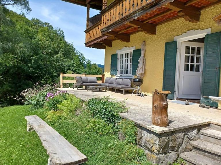 Ferienwohnung 'Bergidylle' - Zu Fuß auf die Loipe und den Berg, nur wenige Minuten ins Skigebiet - B&B Bayrischzell
