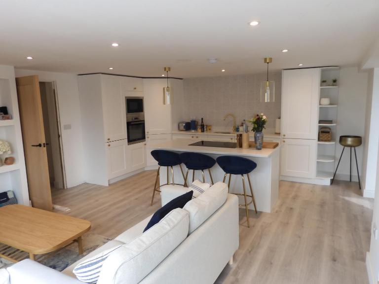 Fabulous Ground Floor Apt Adjacent to Beach - B&B Rhosneigr