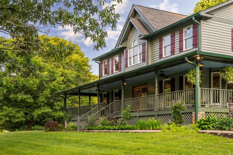 The Inn At Amaris Farms - Ferienwohnung Weaverville