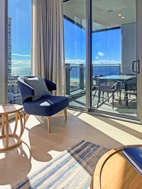 Signature 14th flr 2 bed 2 bath ocean views and pool - B&B Gold Coast