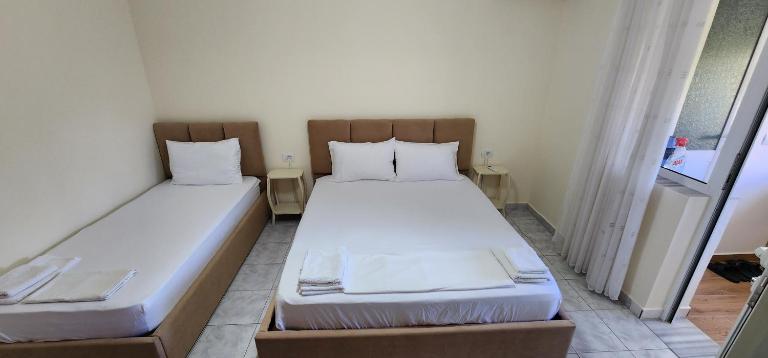 Apartament Teuta - Ferienwohnung Permet