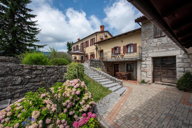 MIMA, kuca za odmor - Chambres d'hôtes Jurdani