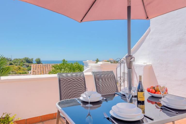Las Palmas 17B Oasis Properties - B&B Nerja