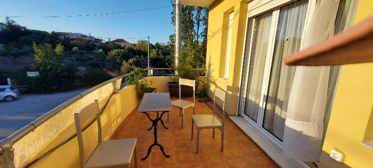 Billy's apartments - Bed and Breakfast Artémida
