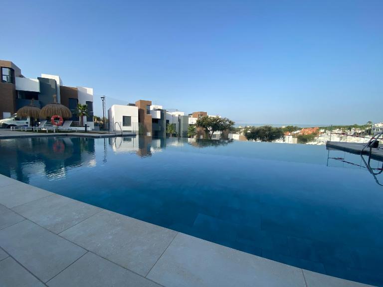 Luxury Blue Maritimo 2 Bedrooms Apartment Artola Homes Cabopino - Ferienwohnung Marbella