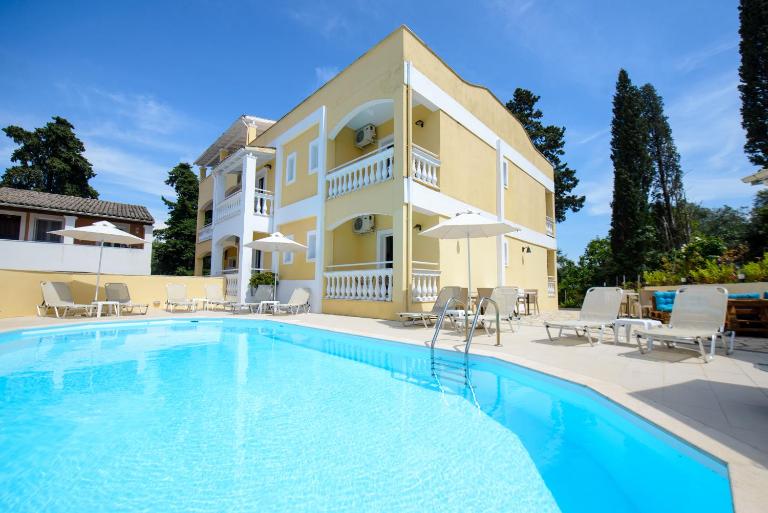 Saint Spiridon Hotel - B&B Kassiopi