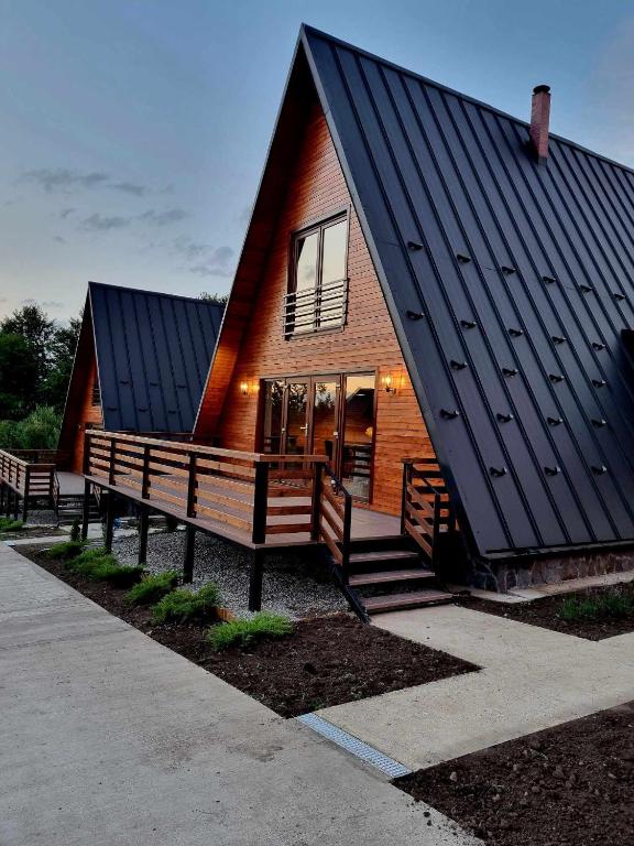 Twin Cabins / Cabanele Gemene - Bed and Breakfast Suceava