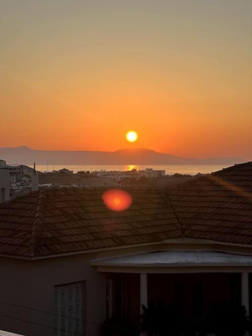 ZEN central flat with incredible sea and city view by 8essentially - B&B Chania