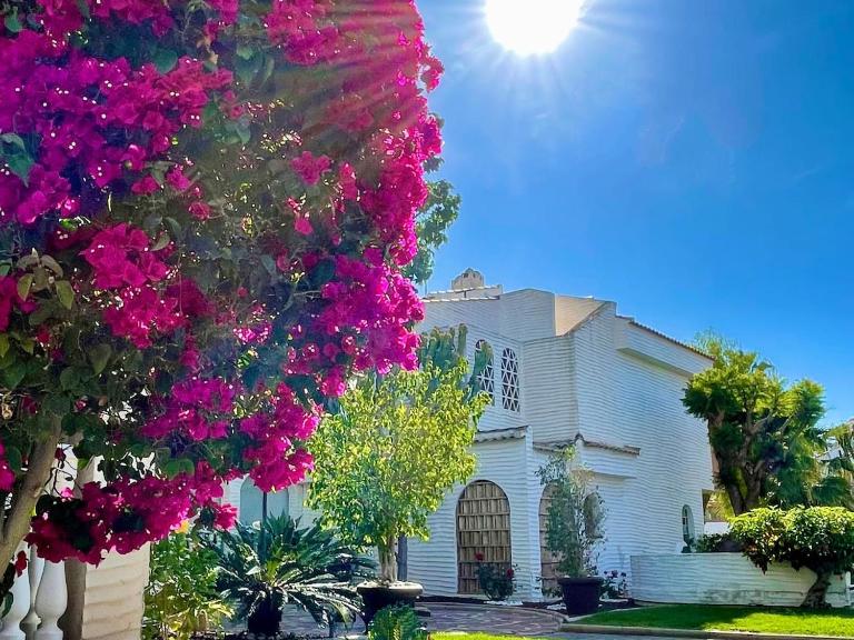 Hisen House - B&B Puertomarín