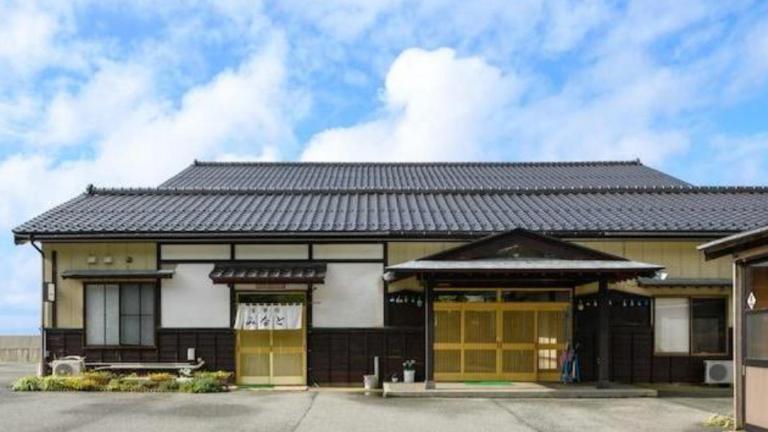 Sado Ryosou Minato - Ferienwohnung Sado