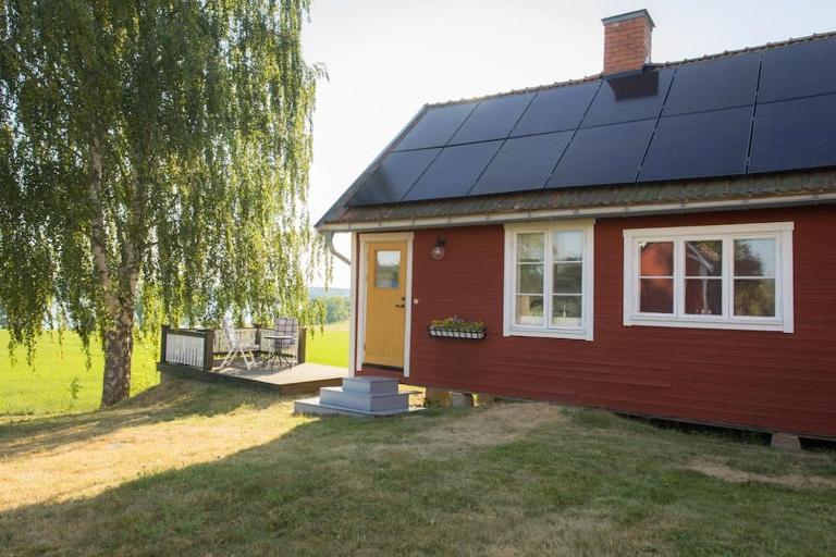 Trevligt fritidshus 20 km utanför Falun Dalarna Wi-Fi Sjönära - B&B Falun