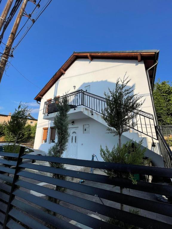 Rock Hostel - Bed and Breakfast Pristina