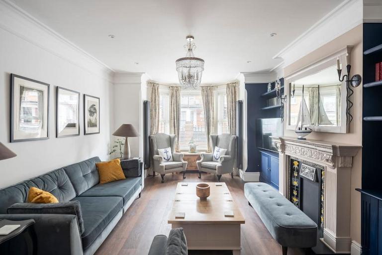 Beautiful Spacious Beach Home Newly Renovated - B&B Felixstowe