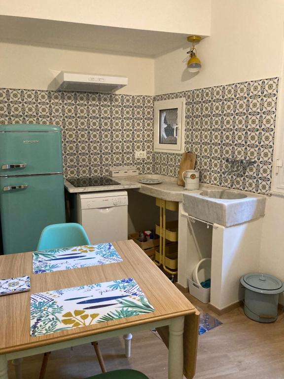La casa di Toni 2 passi dal mare - Chambres d'hôtes Finale Ligure