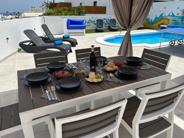 Casa Vedas - 3 bedroom villa with private pool - Chambres d'hôtes Puerto del Carmen