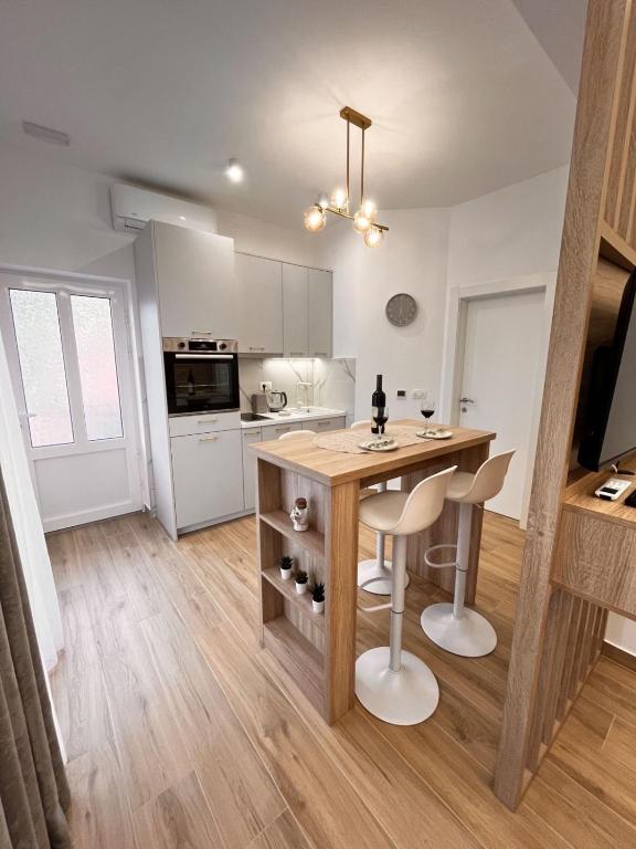 DMM Apartments - Bed and Breakfast Tivat