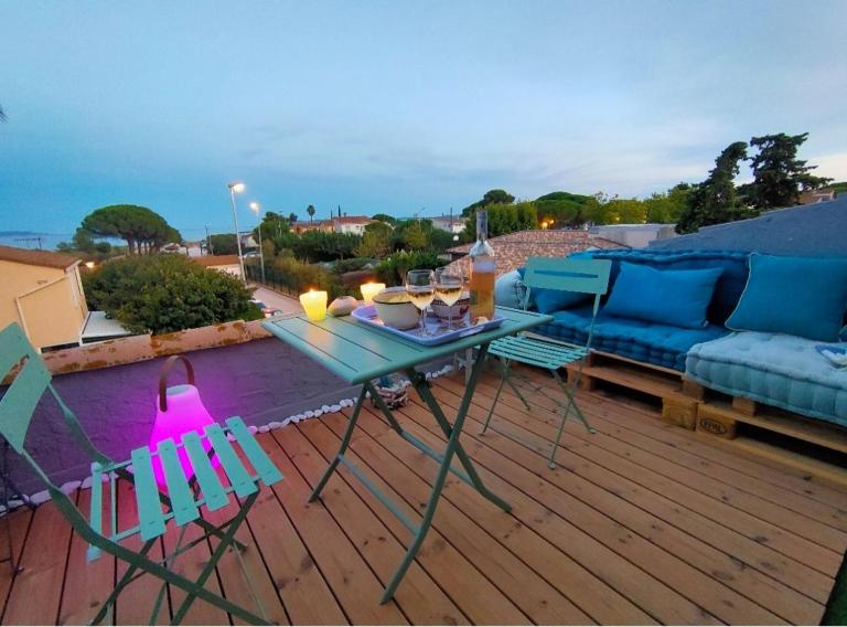 Maison de vacances à l'Ayguade classée 3 étoiles, climatisée,3mn à pied plage et restos ,5mn aéroport, 10mn gare - Ferienwohnung Hyères