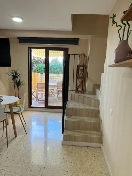 Modern apartment in Valencia, Port Saplaya, by the sea - B&B Port Saplaya