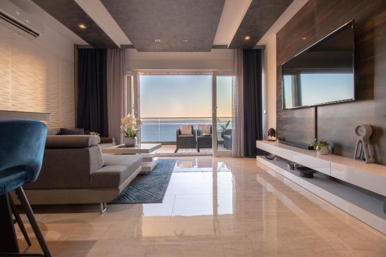 Geek Penthouse - Bed and Breakfast Makarska