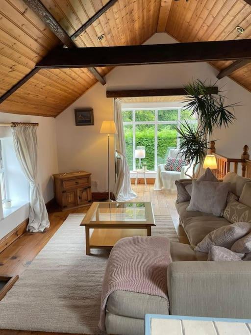 Converted Victorian Coach House on the North Coast - B&B Coleraine