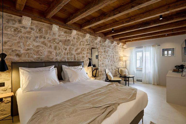 Modern Stone House, luxury suites in Dubrovnik Old Town - B&B Dubrovnik
