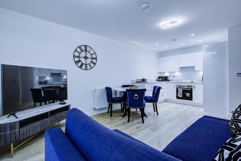 Brand New apartment next to Lakeside Shopping mall, Essex - B&B West Thurrock