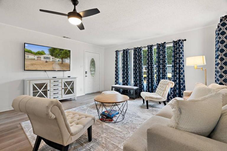 Dallas Dreamy Den 14 min Downtown - B&B Dallas