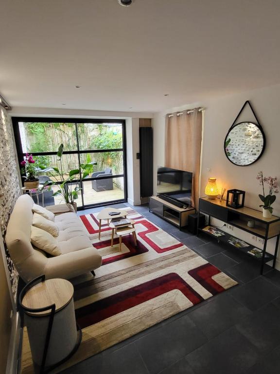 Le Patio - Appartement calme - Hyper centre Pau - B&B Pau