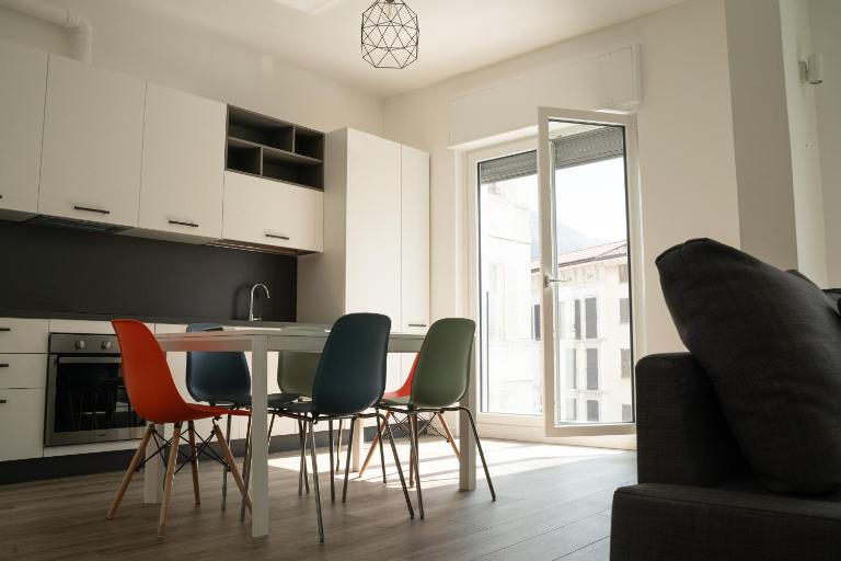 [Piazza XX settembre] - feel the centre - B&B Lecco