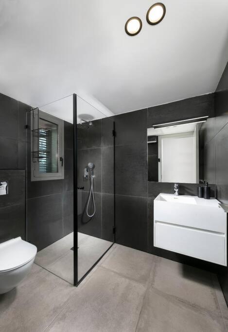 Black Suites Tel Aviv - B&B Tel Aviv