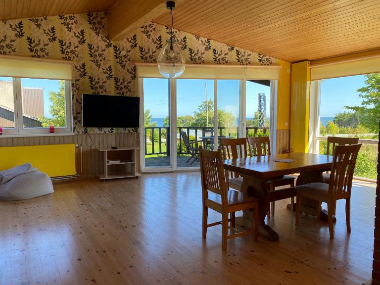 Rannakivi Puhkemaja - B&B Kärdla