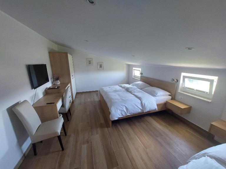 Prenočišča v Kraški Hiši - B&B Komen