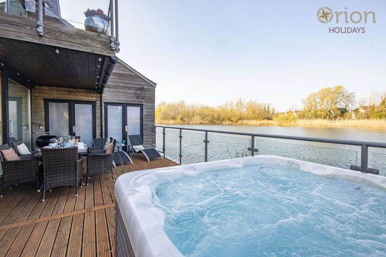 Waters Edge 05, Amaranth Lodge - P - B&B South Cerney