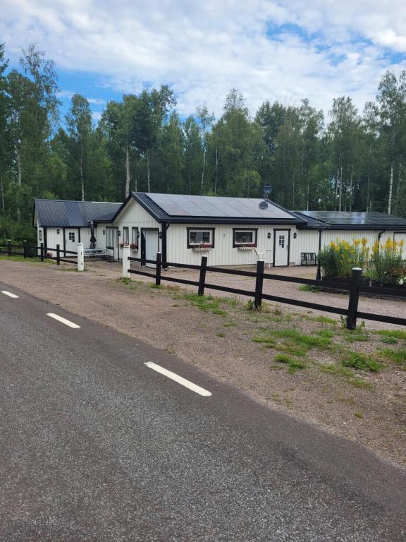 Karlstorp 4 km från Vimmerby - B&B Vimmerby