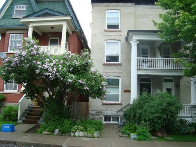 Australis Guest House - B&B Ottawa