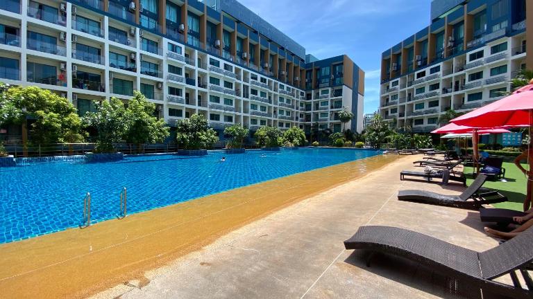 Laguna Beach Resort 2 - B&B Jomtien
