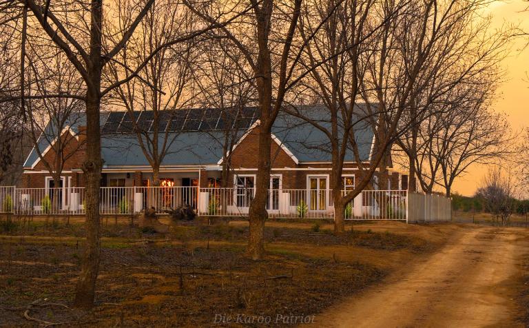 Die Karoo Patriot - Bed and Breakfast Orania
