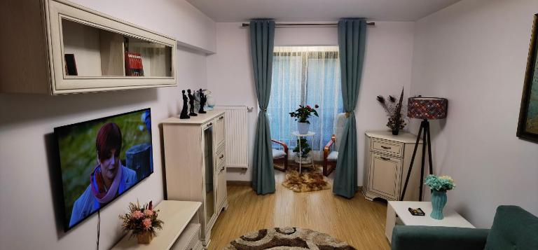 FOREST 12 - B&B Nehoiu