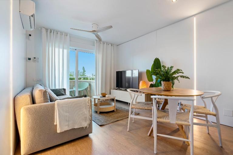 Hauzify I Apartament Mare Internum - B&B La Pineda