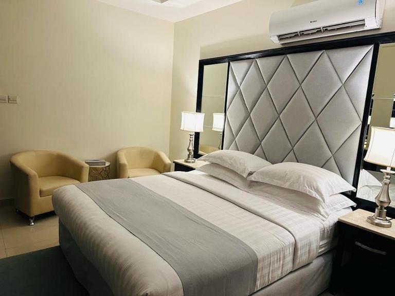 كرم النخلة للشقق المخدومة - B&B Riad