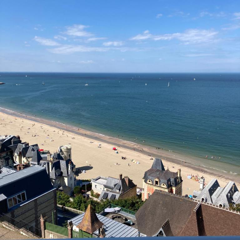 Appartement standing vue Mer - Chambres d'hôtes Trouville-sur-Mer